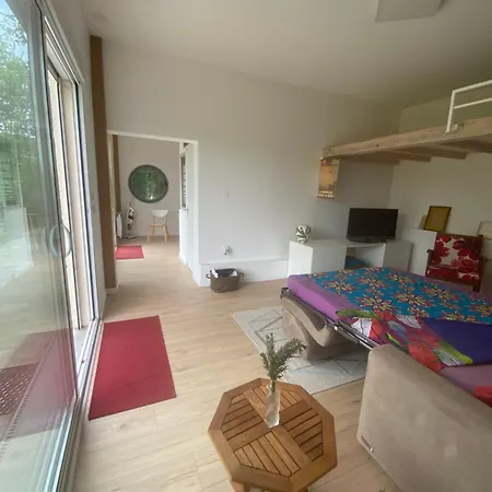 La Maison Sous Le Noyer Apartment Montessut
